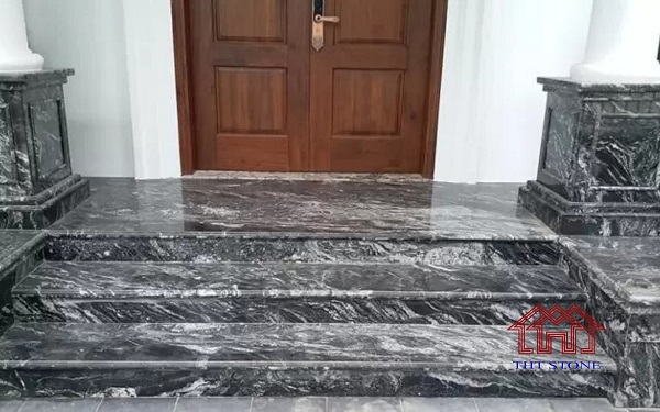 Mẫu bậc tam cấp ốp đá marble đẹp - Mẫu 10