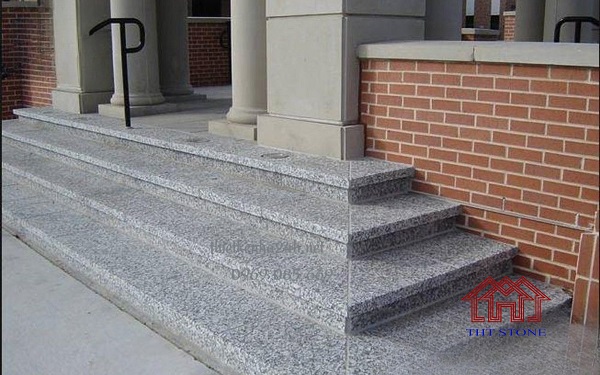 Mẫu bậc tam cấp ốp đá marble đẹp