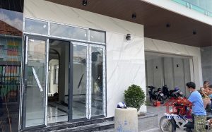 Ưu điểm khi ốp đá mặt tiền nhà hướng Tây