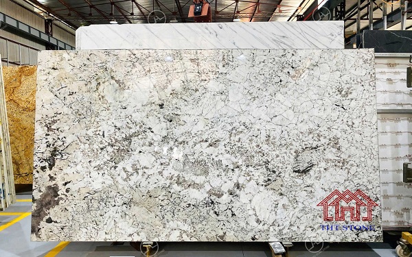 Mẫu đá hoa cương trắng ốp mặt tiền đẹp - Mẫu 3