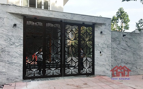 Tổng hợp các mẫu đá ốp trụ cổng đẹp bạn không nên bỏ qua 7 Mẫu đá ốp trụ cổng đẹp, sang trọng - Mẫu 2